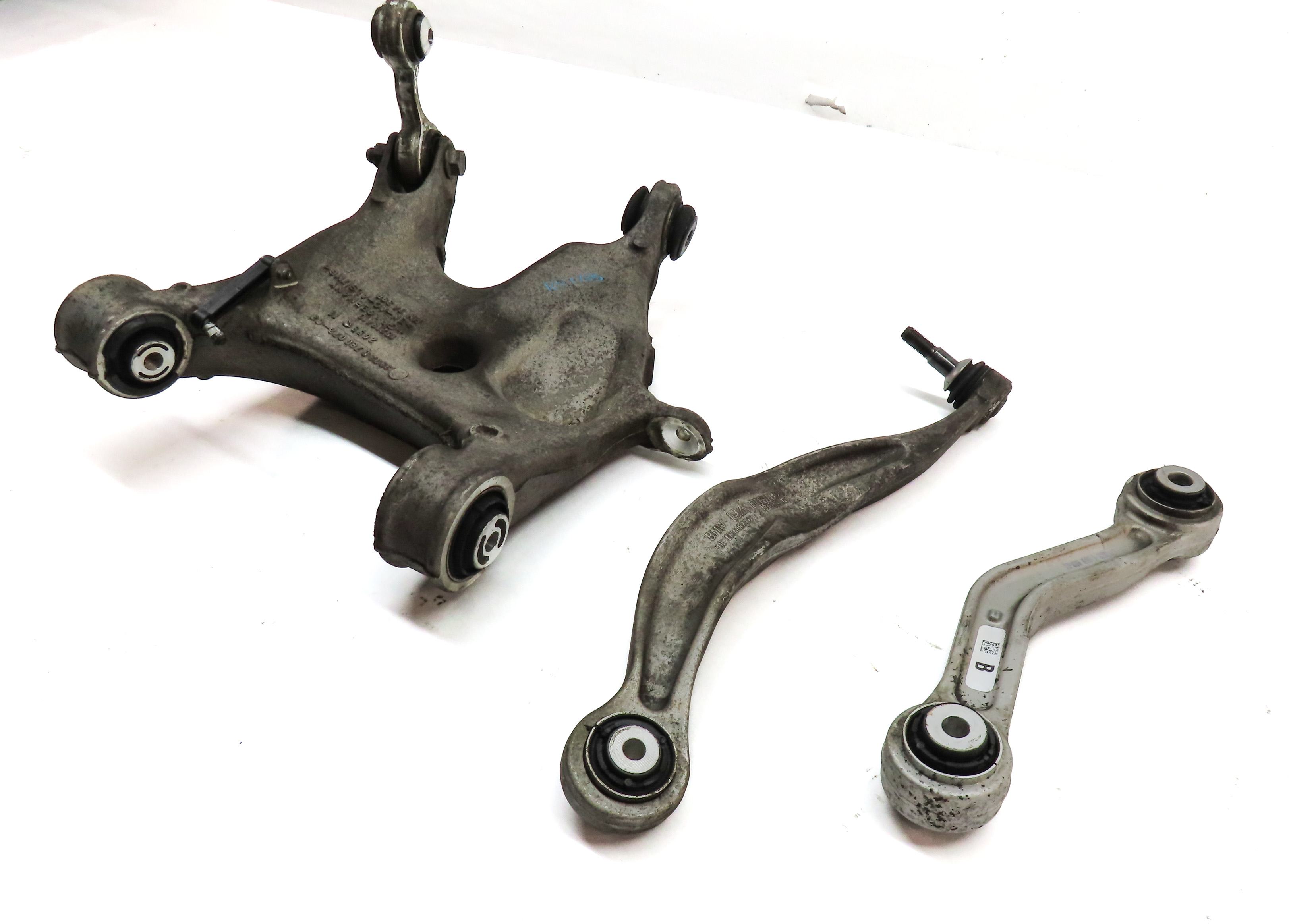 2010-2017 BMW 535iGT 550iGT (F07) RIGHT PASSENGER REAR CONTROL ARM SET-3 — exact item pictured